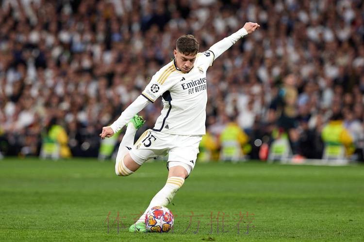 皇馬擺陣全力鑿沉黃潛 皇馬擺陣全力鑿沉黃潛