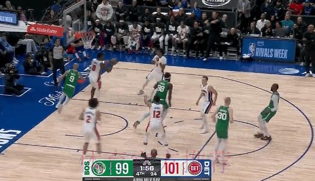 杰伦-布朗关键时刻两罚不中，托哈再中三分砍下25分领先5分